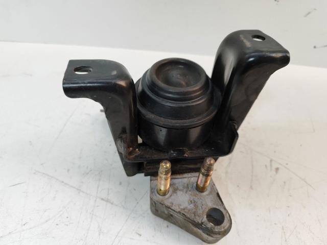 Права подушка двигуна 123050D051 TOYOTA