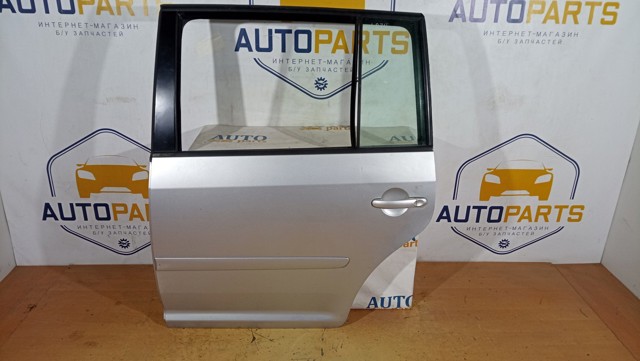 Двері пасажирськи задні ліві 1T0833055R VAG