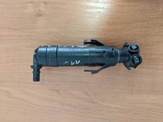 Форсунка омивача фари передньої, лівої 1T0955103B VAG