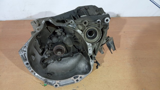 Ручна коробка передач 32010BH01A NISSAN