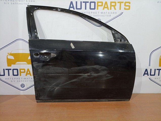 Дверка передня права 3AA831056 VAG