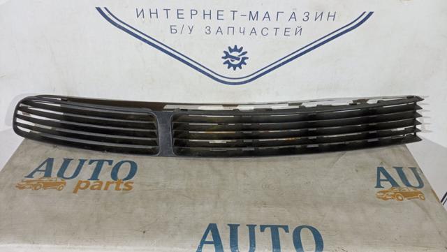 Решітка переднього бампера, ліва 3B0853677A VAG
