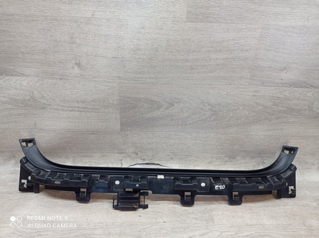 Направляюча заднього бампера 51127058522 BMW