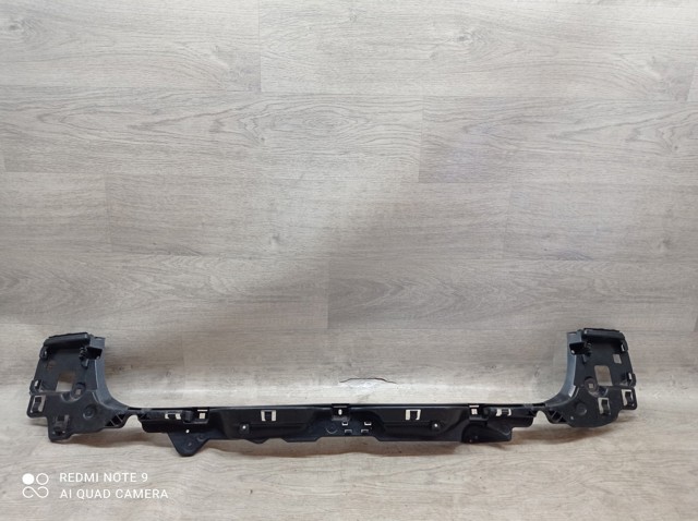 Кронштейн бампера заднього, центральний 51127207109 BMW