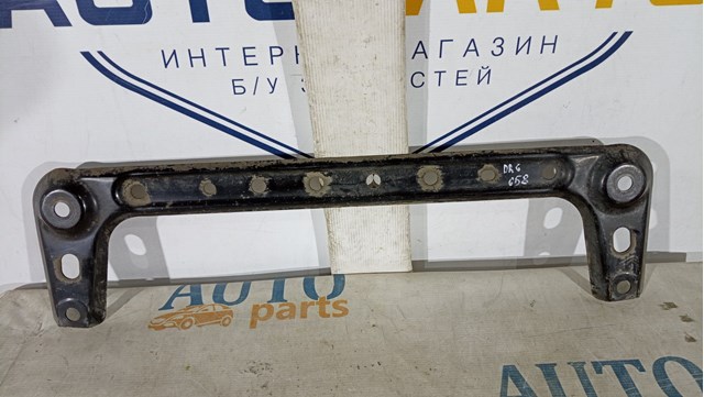 Кронштейн передньої балки 544C4EL000 NISSAN