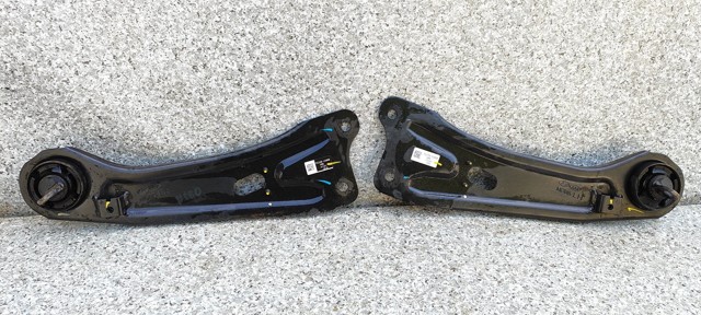 Важіль/тяга задньої підвіски подовжній нижній, лівий 55270G2000 HYUNDAI