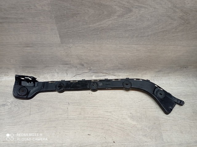 Ліве кріплення заднього бампера 5E5807393 VAG