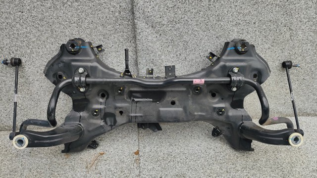 Балка передньої підвіски, підрамник 62405G5100 HYUNDAI