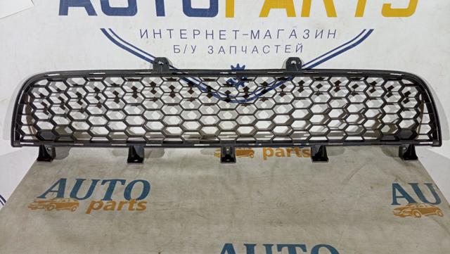 Решітка бампера нижня 6402A124 MITSUBISHI