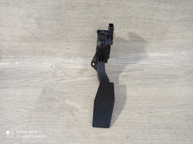 Підаль газу 6PV00976507 GM