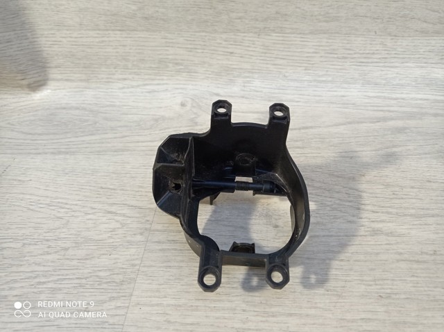 Протитуманка ліва 8122002110 TOYOTA