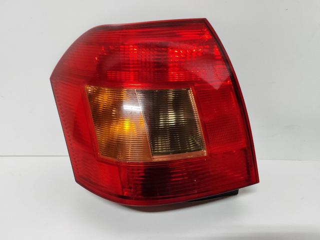 Ліхтар задній лівий 8156102150 TOYOTA