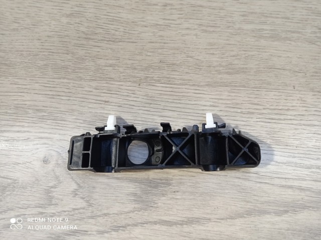 Кронштейн бампера переднього, лівий 86513G6000 HYUNDAI