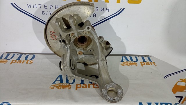 Цапфа - поворотний кулак задній, лівий 8K0505431AR VAG
