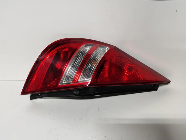 Задня ліва фара 924012R0 HYUNDAI