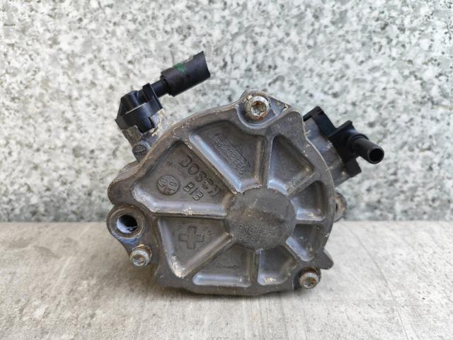 Насос вакуумний 9804021880 PEUGEOT