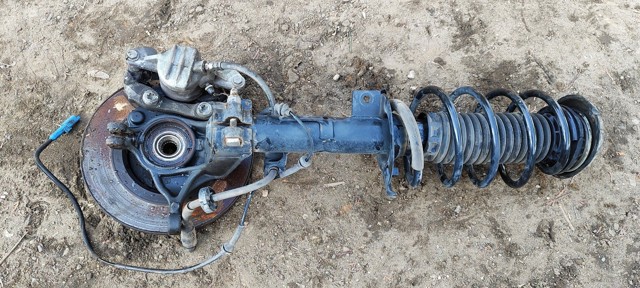 Стійка передня права 9804831280 PEUGEOT