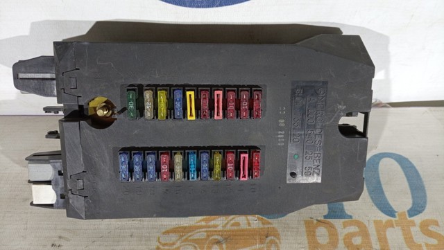 Коробка запобіжників A0005402550 MERCEDES