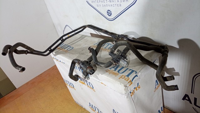 Помпа водяна, (насос) охолодження, додатковий електричний Mercedes V