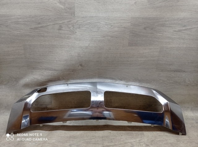 Накладка бампера переднього, центральна A1668858025 MERCEDES
