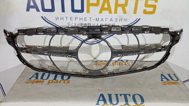 Решітка A2058804383 MERCEDES