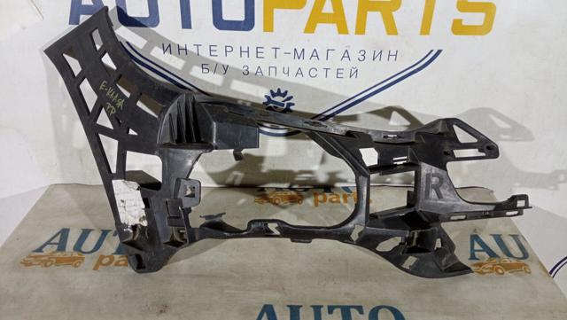 Праве кріплення переднього бампера A2128853865 MERCEDES
