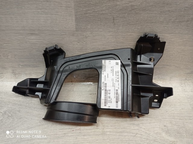 Кронштейн бампера заднього, правий A2138854001 MERCEDES