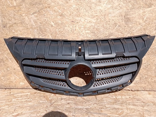 Облицювання радіатора A4158880023 MERCEDES