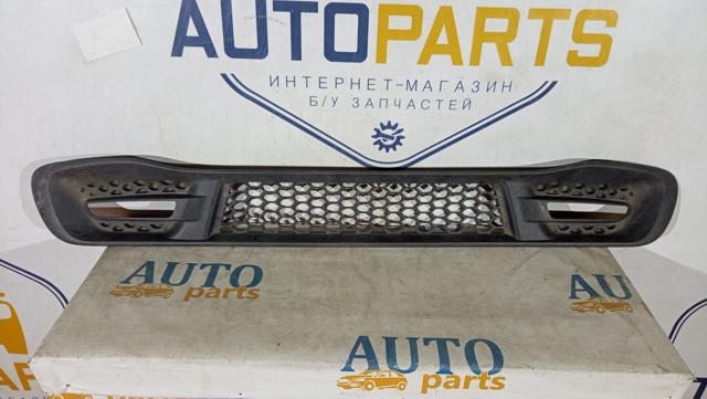 Решітка переднього бампера A4518880623 MERCEDES