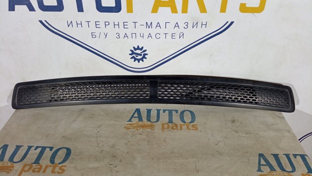 Огорожа, рамка під лобове скло A9018300718 MERCEDES