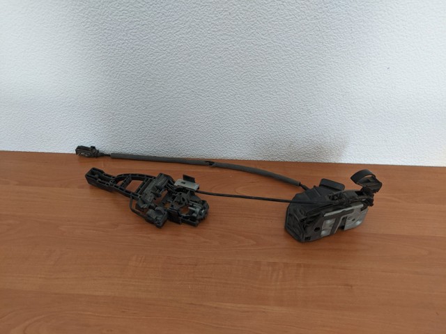 Замок задньої дверї, правої BM5AA21812BC FORD