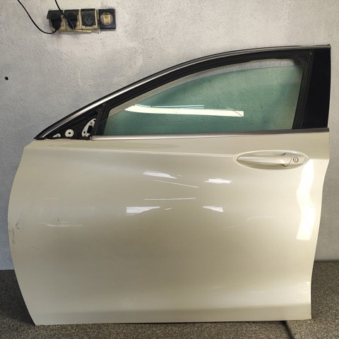 Дверка передня права H01005DAMA NISSAN