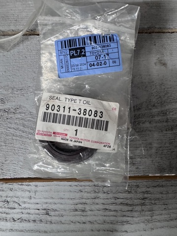 Сальник масляного насоса АКПП 9031138083 TOYOTA