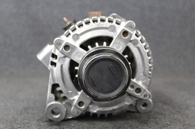 Генератор 1042104790 DENSO