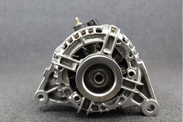 Генератор 270600D140 TOYOTA