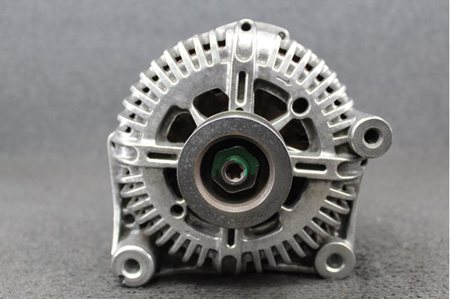 Авто генератор TG17C034 VALEO