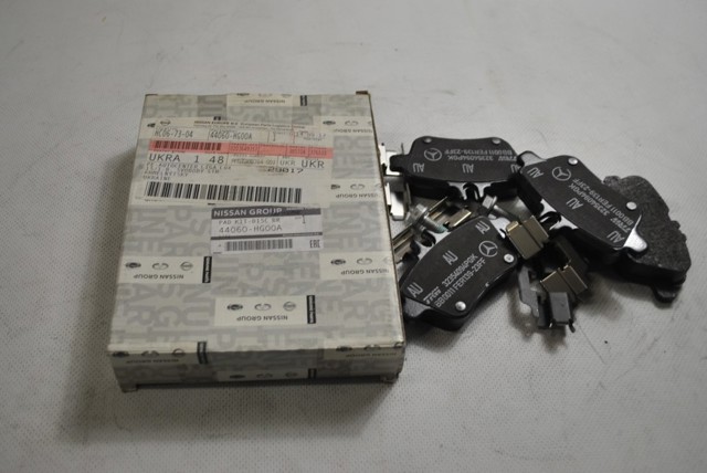 Колодки на гальмо задній дисковий 44060HG00A NISSAN
