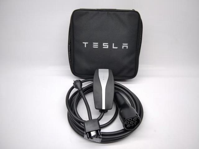 Кабель для заряджання електромобіля 147906800C TESLA