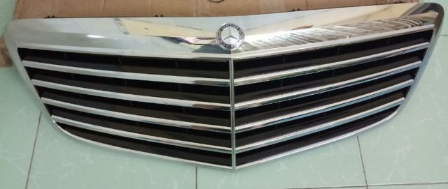 Облицювання радіатора A21188017839040 MERCEDES
