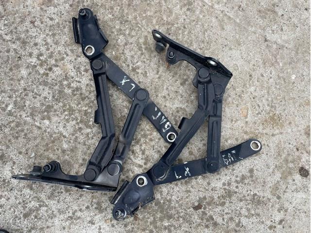 Петля кришки багажника 5923A014 MITSUBISHI