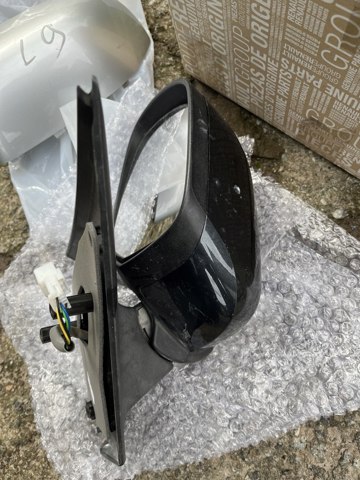 Ліве бічне дзеркало 963025005R RENAULT