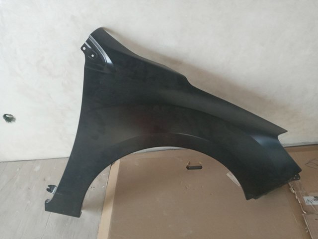 Переднє праве крило 57120FJ0009P SUBARU