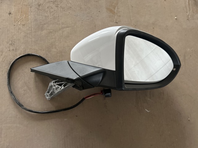 Праве бокове дзеркало 5GM8575089B9 VAG