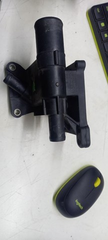 Водяний патрубок 6S4G8K556AA FORD