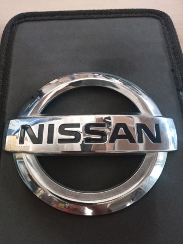 Фірмовий значок на кришку багажника 848904CL0A NISSAN