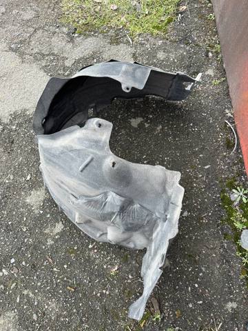 Підкрилки передні праві A2226902705 MERCEDES