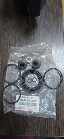 Супорт гальмівного, заднього 0447960280 TOYOTA
