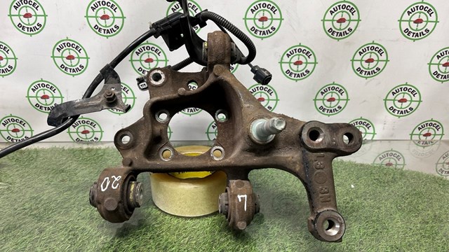 Цапфа поворотна ліва 423050R090 TOYOTA