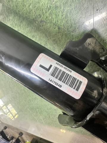 Ліва передня стійка 485208Z122 TOYOTA