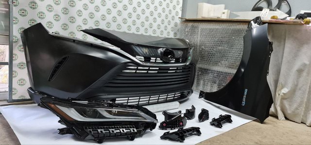 Бампер на авто 521194D977 TOYOTA